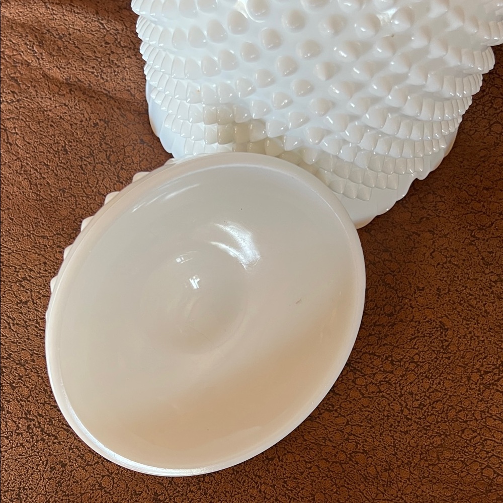 Elegant White Hobnail Milk Glass Cookie Jar. - Picture 7 of 10